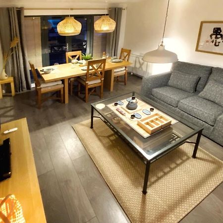 Japanese Style Muji Two-Bedroom Apt Свонсі Екстер'єр фото
