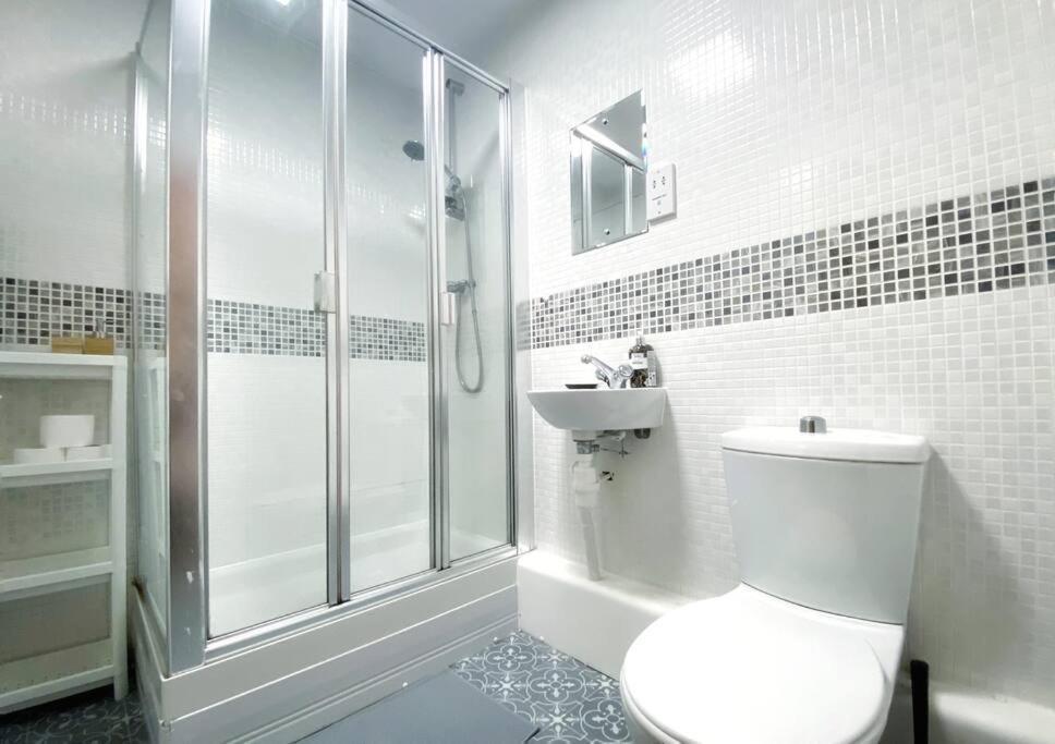 Japanese Style Muji Two-Bedroom Apt Свонсі Екстер'єр фото