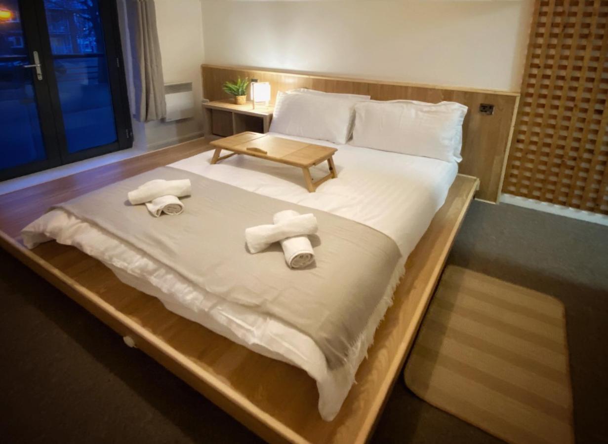 Japanese Style Muji Two-Bedroom Apt Свонсі Екстер'єр фото